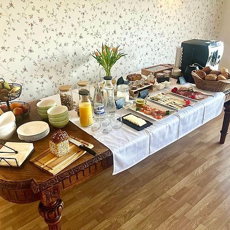Pension 1595 Im Weingut Botzet Maring-Noviand Екстериор снимка