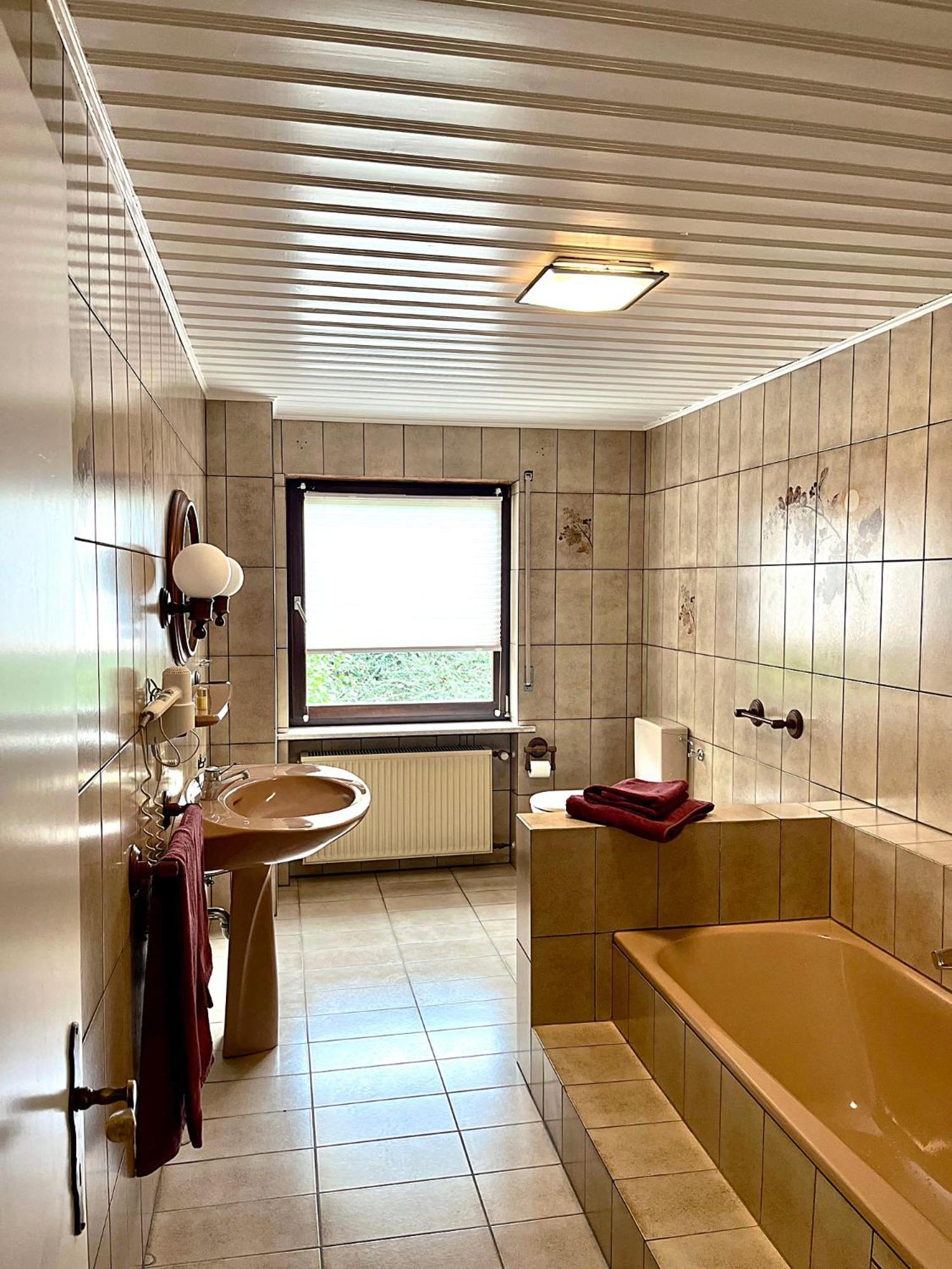 Pension 1595 Im Weingut Botzet Maring-Noviand Екстериор снимка
