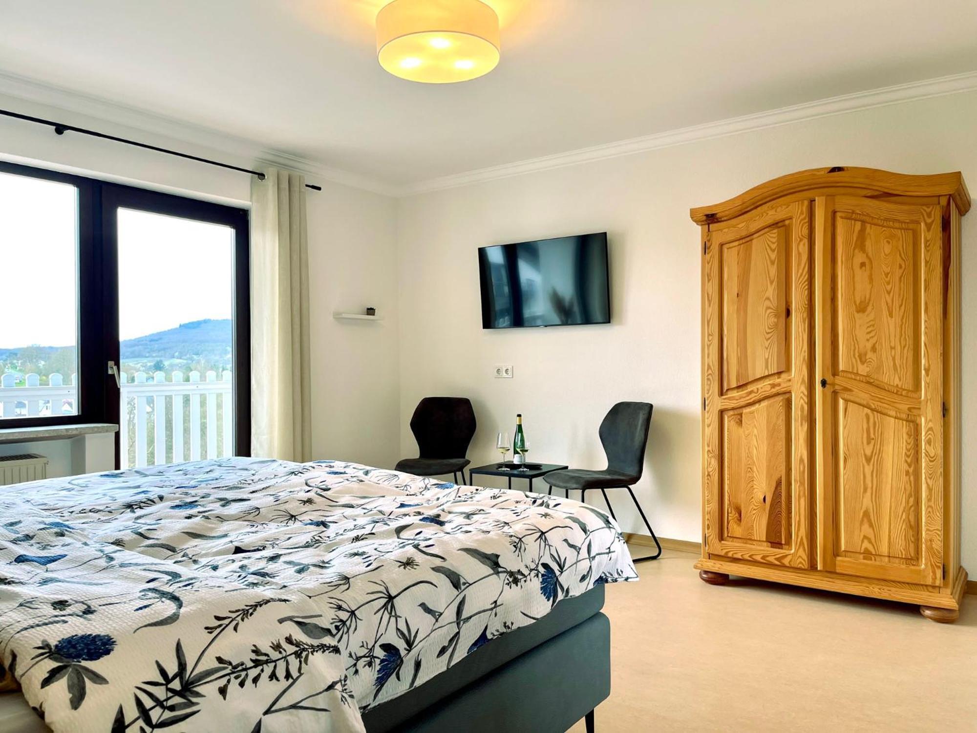 Pension 1595 Im Weingut Botzet Maring-Noviand Екстериор снимка