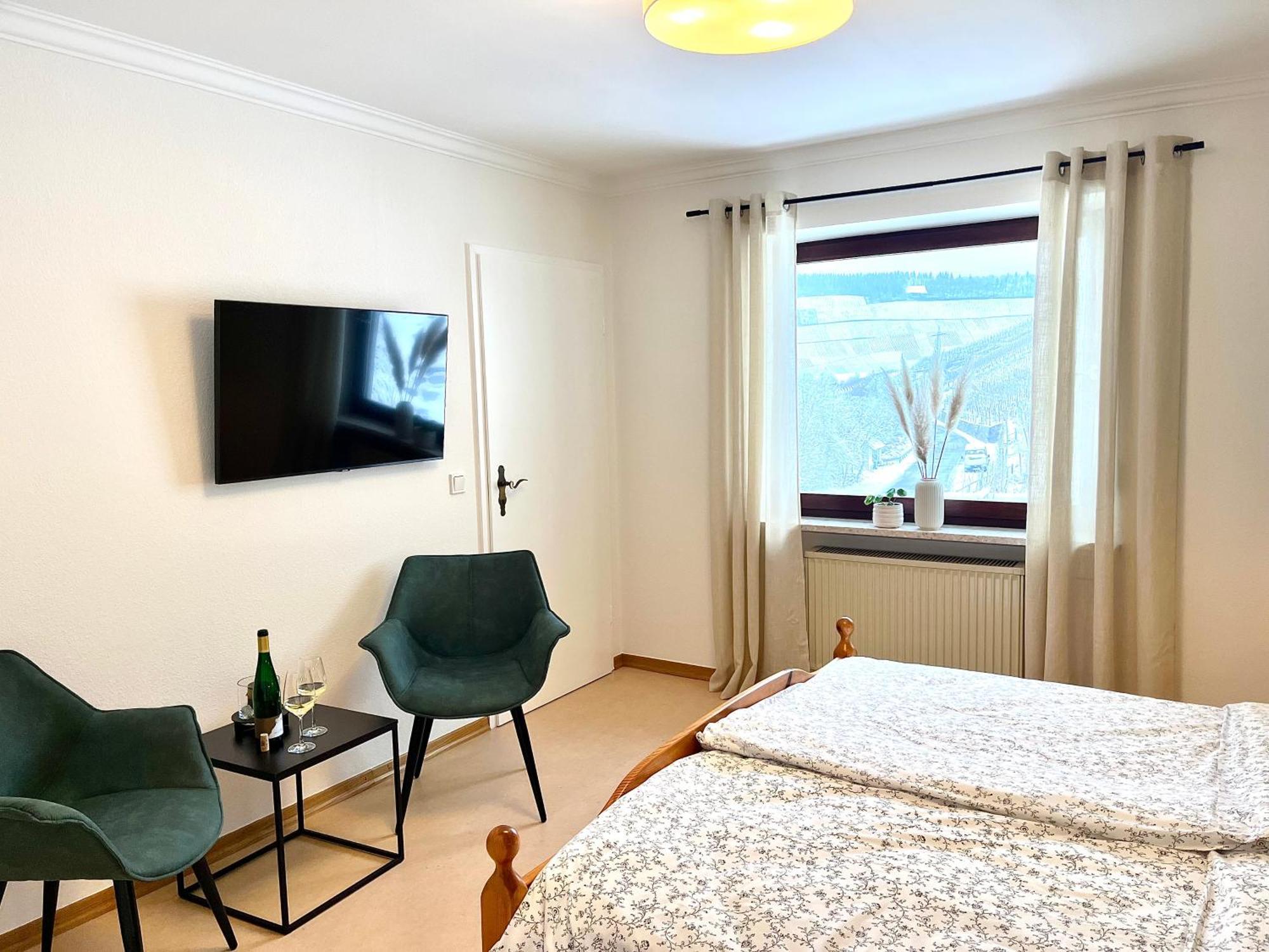 Pension 1595 Im Weingut Botzet Maring-Noviand Екстериор снимка