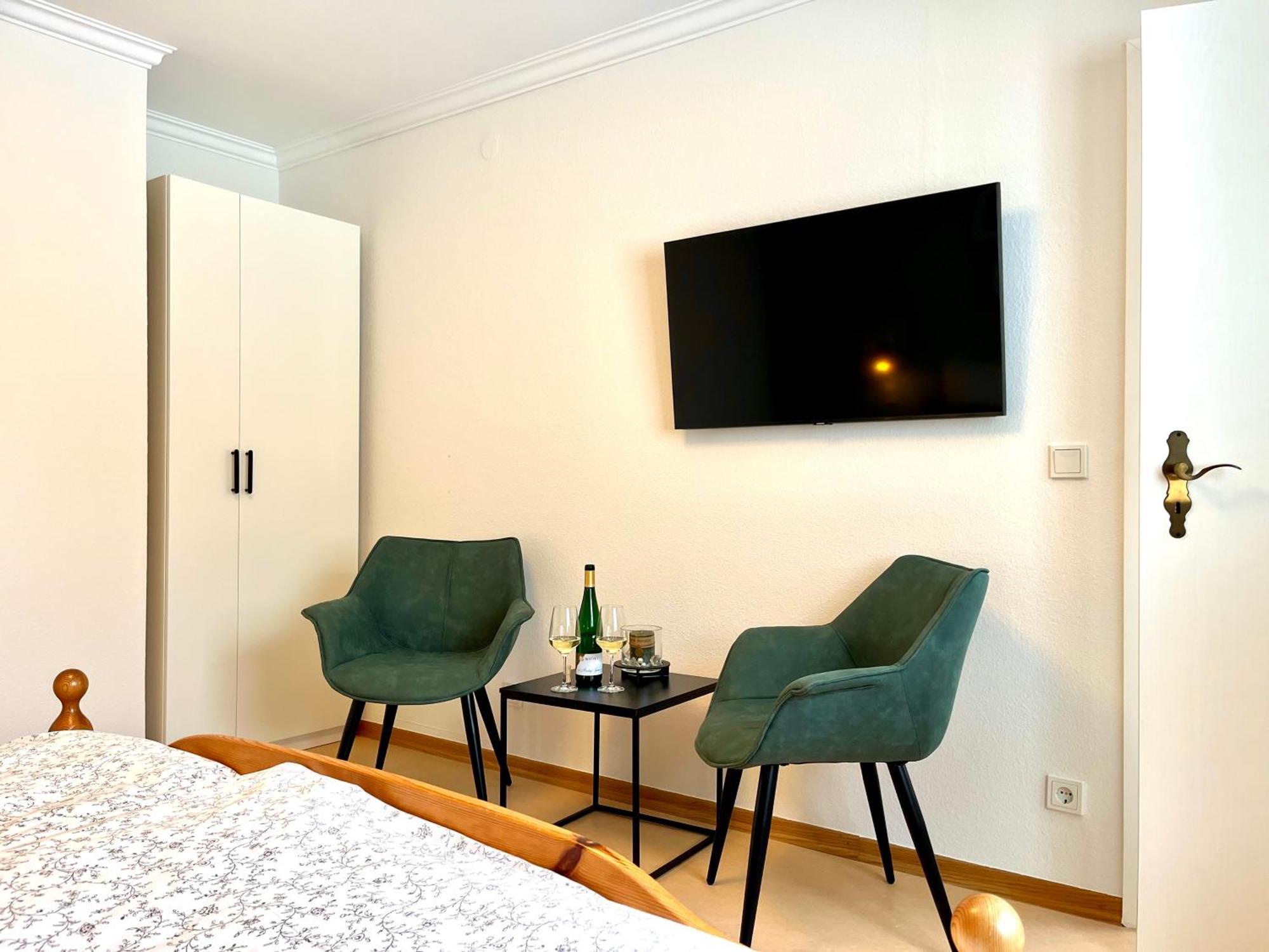 Pension 1595 Im Weingut Botzet Maring-Noviand Екстериор снимка
